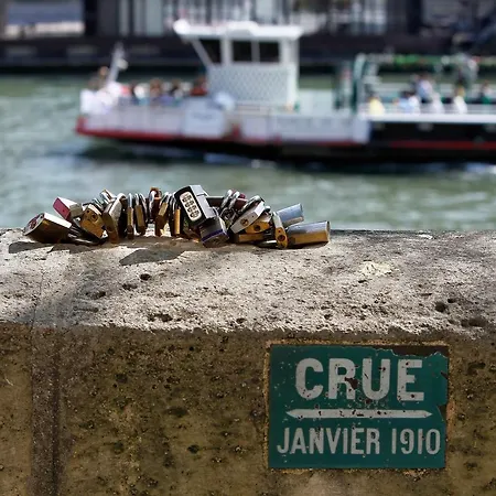 Des Deux-iles - Notre-dame 3*